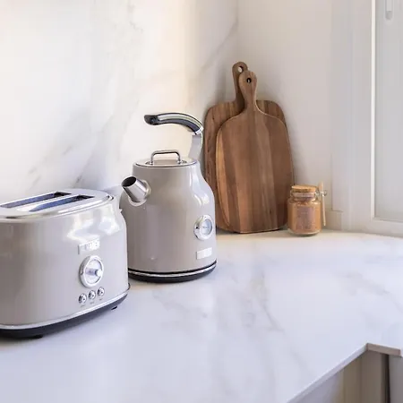 Ar20 Stunning Two-bed With Sea Views