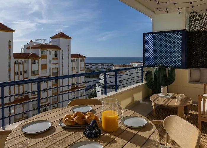 Ar20 Stunning Two-bed With Sea Views 埃斯特波纳