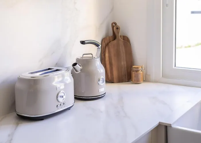 Ar20 Stunning Two-bed With Sea Views