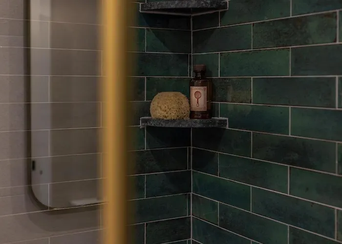 Ar20 Stunning Two-bed With Sea Views 埃斯特波纳