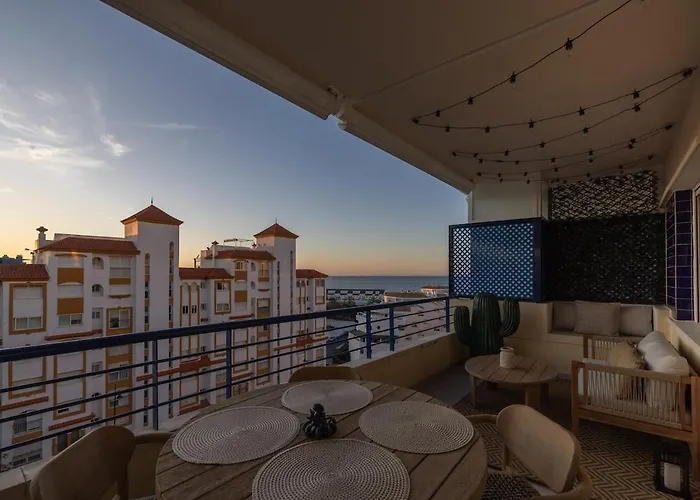 Ar20 Stunning Two-bed With Sea Views * 埃斯特波纳