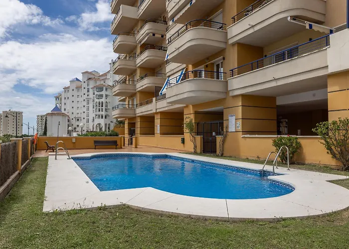 Ar20 Stunning Two-bed With Sea Views 埃斯特波纳