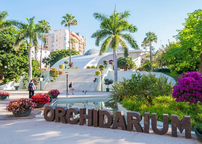 Ar20 Stunning Two-bed With Sea Views 埃斯特波纳